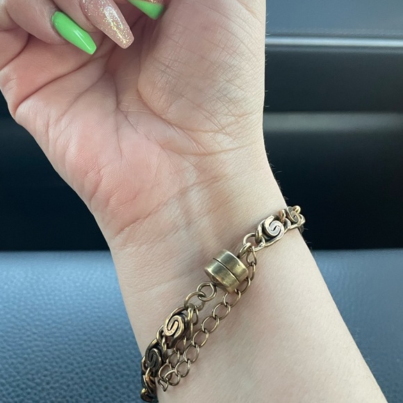Alex & Ani bracelet with magnetic closure 😍 - Picture 5 of 5